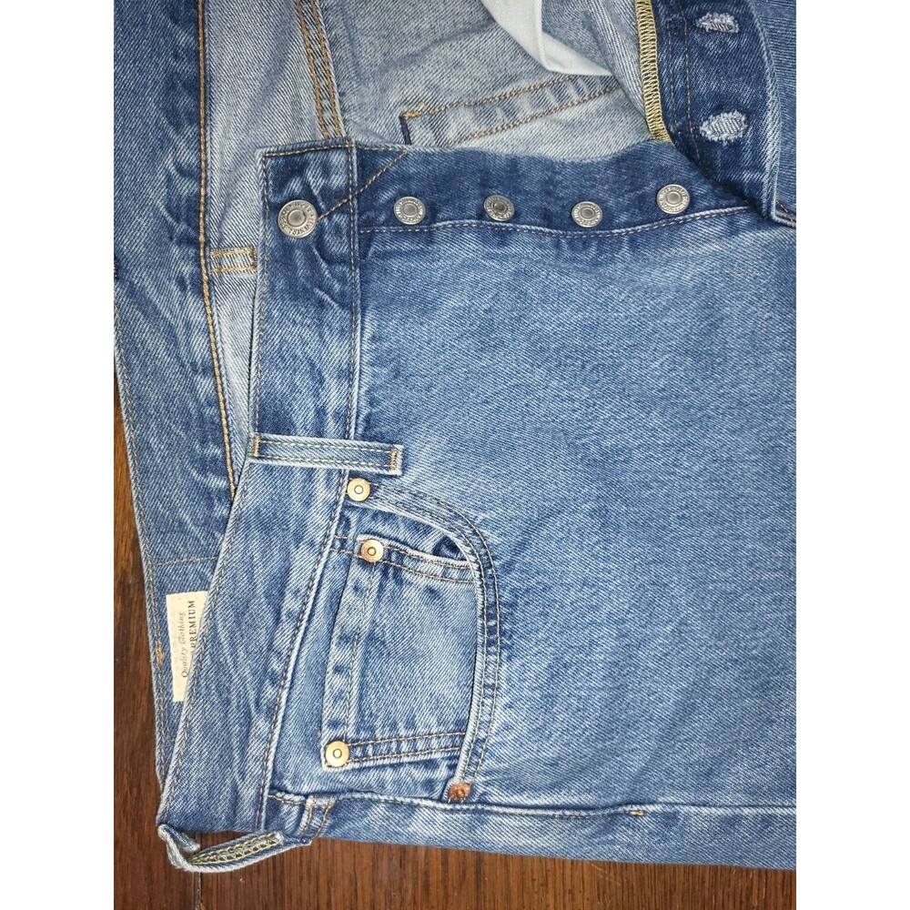 Levi's Premium 501 Original Fit Jeans Men's 37x34 (Tag 36x36) Medium Wash Blue - Picture 4 of 6